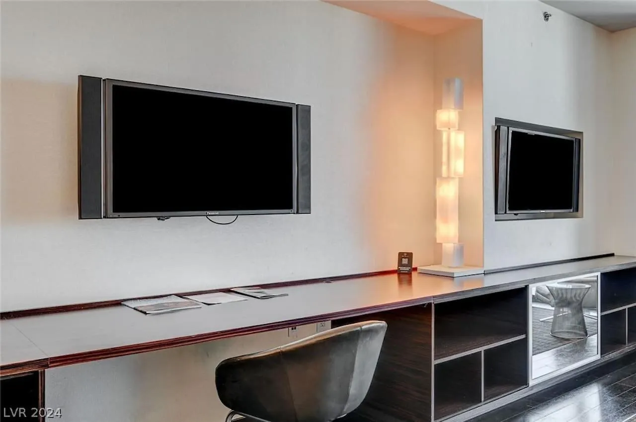 Stunning Strip View Studio W Balcony Access 35308 Las Vegas